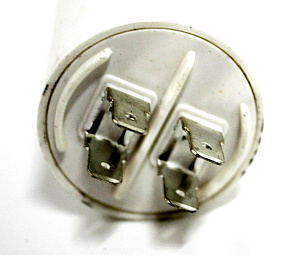 CAP526UN *Конденсатор  CAP 20 мф 450V, х60200 CBB60